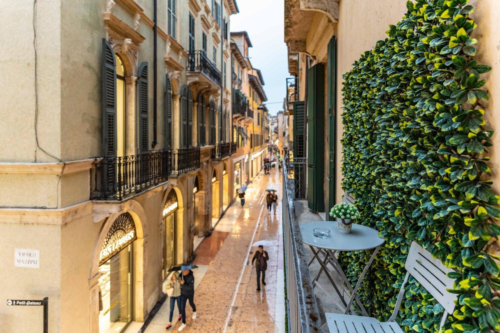 -Near Arena & Giuletta- Pet Friendly Mazzini Palace Verona Exterior photo